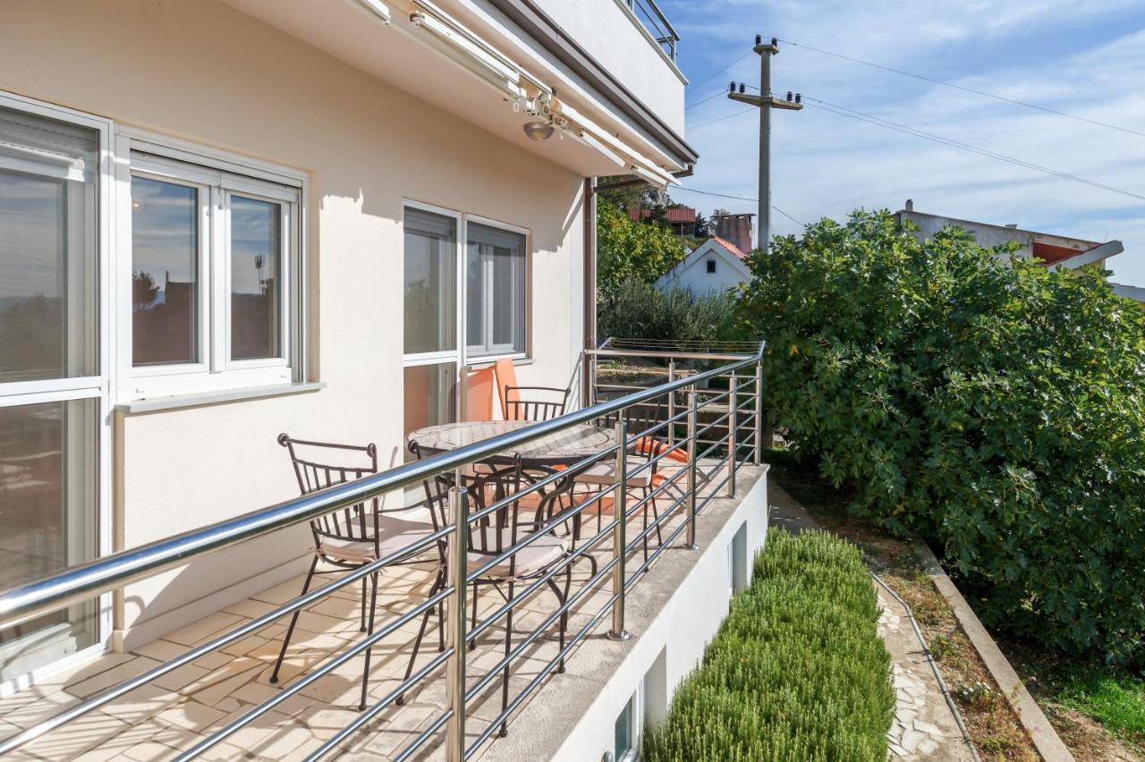 Tice Pikolo Apartments Omis מראה חיצוני תמונה