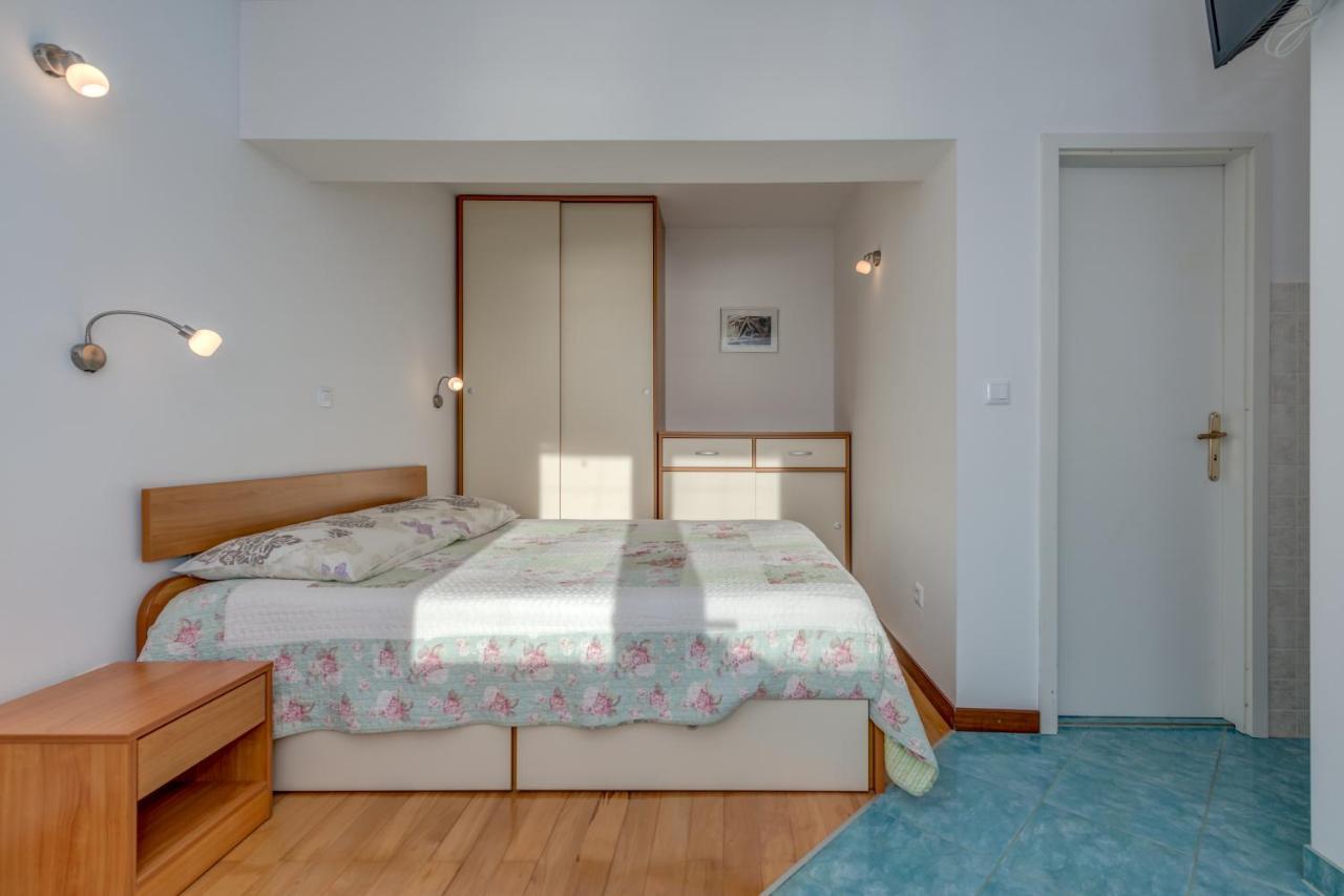 Tice Pikolo Apartments Omis מראה חיצוני תמונה