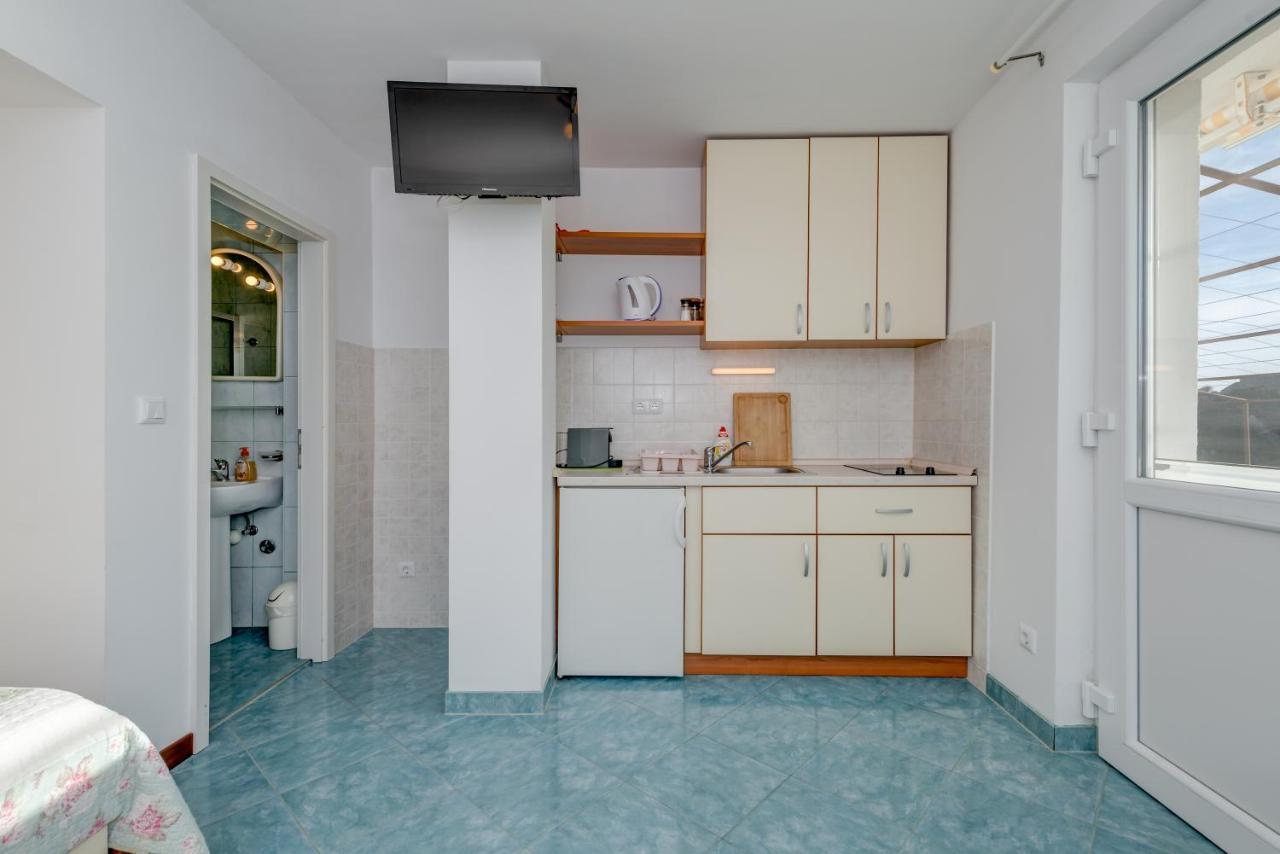 Tice Pikolo Apartments Omis מראה חיצוני תמונה
